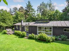Lovely Home In Fårevejle With Kitchen，位于福勒瓦伊勒的酒店