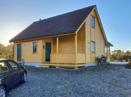 4 Bedroom Stunning Home In Auklandshamn