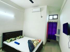 Hotel Abhinov，位于迪布鲁加尔的酒店
