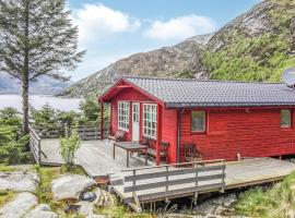 3 Bedroom Lovely Home In Måløy，位于莫吕的酒店