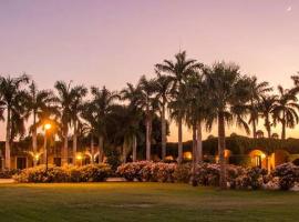 Hotel Hacienda Cazadores，位于纳沃华的酒店