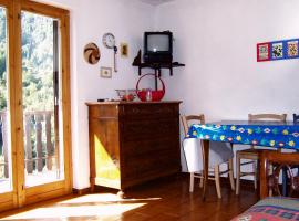 Valtournenche Appartamento comodo alle piste，位于Singlin的酒店