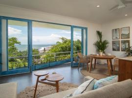 Angel Bay Beach House - Ulus Tropical 1 Bedroom Ocean View Apartment，位于海神庙的海滩短租房