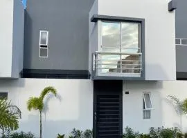 Casa Comoda Con Piscina