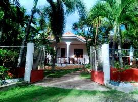 Private 1-BR Bungalow in Moalboal，位于莫阿尔博阿的酒店