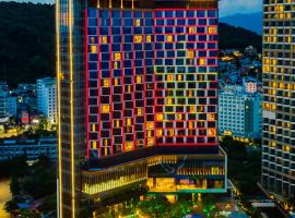 Muong Thanh Luxury Ha Long Centre Hotel，位于下龙湾的酒店