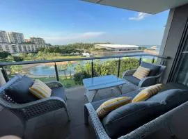 Luxury Waterfront Stay 1bdr (breathtaking Views)