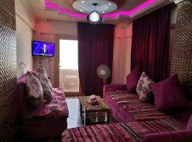 Family Condo With Panoramic Sea View 1，位于亚历山大的酒店