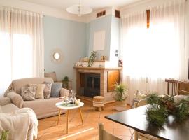 Iris Apartment, Parco Velino Sirente，位于切拉诺的公寓