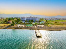 Le Monde Beach Resort & Spa，位于伊兹密尔的酒店
