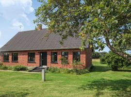 Stunning Home In Samsø With Wifi，位于Ballen的酒店