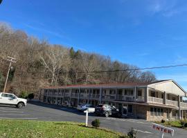 Econo Lodge Jefferson Hills Hwy 51，位于Clairton的酒店