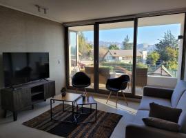 Hermoso departamento Reñaca con Piscina，位于维纳德马的酒店