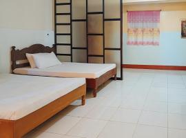 RedDoorz @ Grand Valley Hotel Junction Luna Cagayan，位于Colonia Parcela Number One的酒店