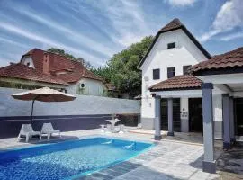 Yussy Homestay at Afamosa Villa