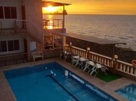 oceanbreeze resort，位于Toledo的酒店
