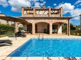 Rustic Villa Lara with pool