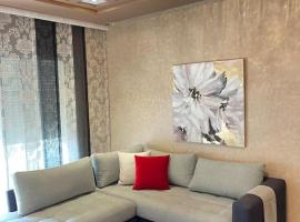 Big luxury apartment near airport，位于Nouaceur的酒店