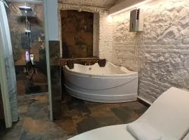 Old Café Spa Apartment - Unique space