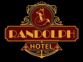 Randolph Hotel，位于Fox Lake的酒店