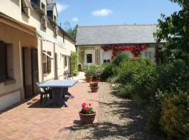 Gîte spacieux avec billard, cheminée & terrasse, près de la forêt de Bercé, Wi-Fi & activités nature - FR-1-410-337