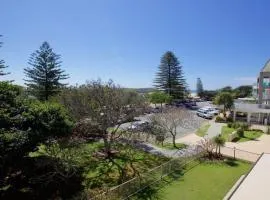 19 Hume Parade unit 2 Currimundi QLD