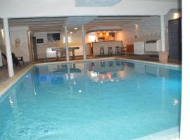 Vacation home in Verviers with private indoor pool，位于韦尔维耶的别墅