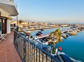 218 Puerto Banus Marbella Front Line 270 meters