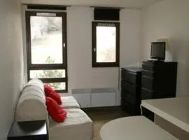 Studio fonctionnel pour 2 pers. au centre des Adrets-Prapoutel - FR-1-557-28