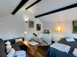 Prinsgården B&B rum stugor，位于莫拉的酒店