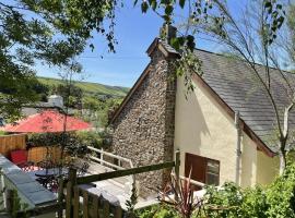 CROYDE THATCHERS HIDEAWAY 2 Bedrooms，位于克罗伊德的酒店