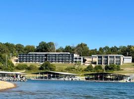 Lake Norfork Resort，位于Henderson的酒店