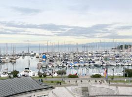 Luxury Marina View Apartment Izola，位于伊佐拉的酒店