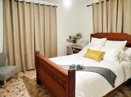Romantic Getaway PR - Stay & Spa，位于阿雷西博的酒店