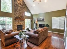 Hot Tub and Wooded Views Lakefront Blue Eye Cottage