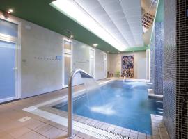 HOTEL BALNEARIO SERÓN，位于哈拉瓦的酒店