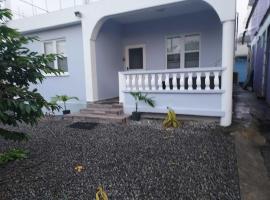 Lucia Bayview House，位于Glanvillia的酒店
