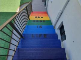 Rainbow Stairs，位于彩虹海滩的度假屋