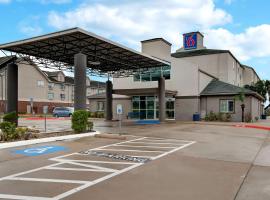 Motel 6-Pharr, TX，位于法尔的酒店