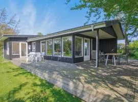 Nice Home In Samsø With Kitchen
