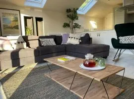 Edge Water Cottage-recently constructed