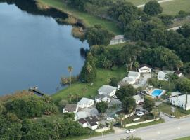 伊达湖度假日公园，位于Winter Haven's Gilbert Airport - GIF附近的酒店