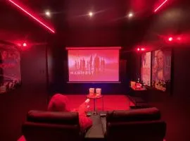 Suite cinéma et jacuzzi privé