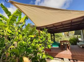 Moana Breeze Eco Lodge，位于Tiputa朗伊罗阿蓝色泻湖附近的酒店