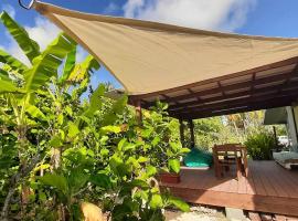 Moana Breeze Eco Lodge Rangiroa，位于Tiputa的海滩短租房