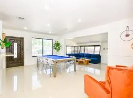 Five Bedroom Villa With POOL In Highland Lakes Near Aventura Mall