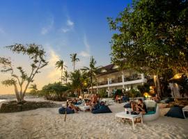 Ocean Vida Beach and Dive Resort，位于Daanbantayan的海滩酒店
