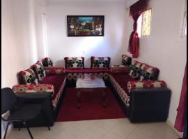 Appartement meublé près du grand souk Elhad，位于阿加迪尔Souk El Had of Agadir附近的酒店