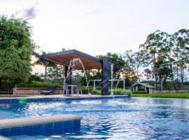 Finca Hotel Casa Nostra, villa Mariana，位于金巴亚的酒店