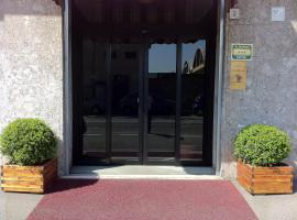 阿尔可巴雷诺酒店，位于维莫德罗内的酒店